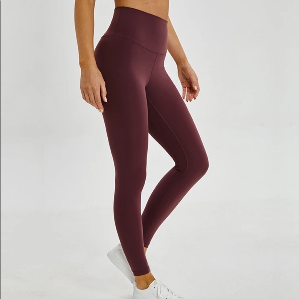 SOLD Women’s High Waisted Leggings-